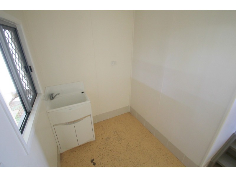 21 Avenell Street, Avenell Heights QLD 4670