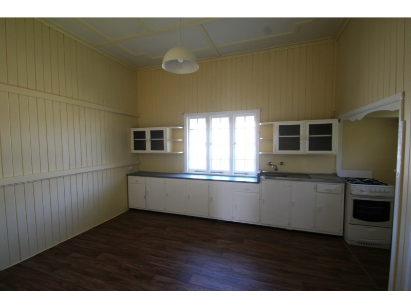 1 Avoca Street, Bundaberg West QLD 4670