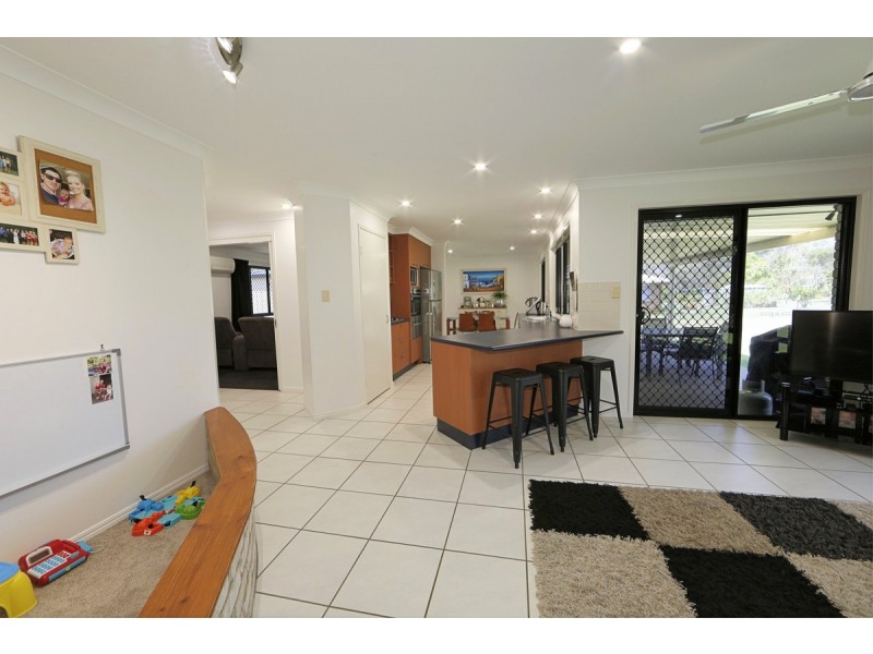 40 Arcadia Drive, Branyan QLD 4670