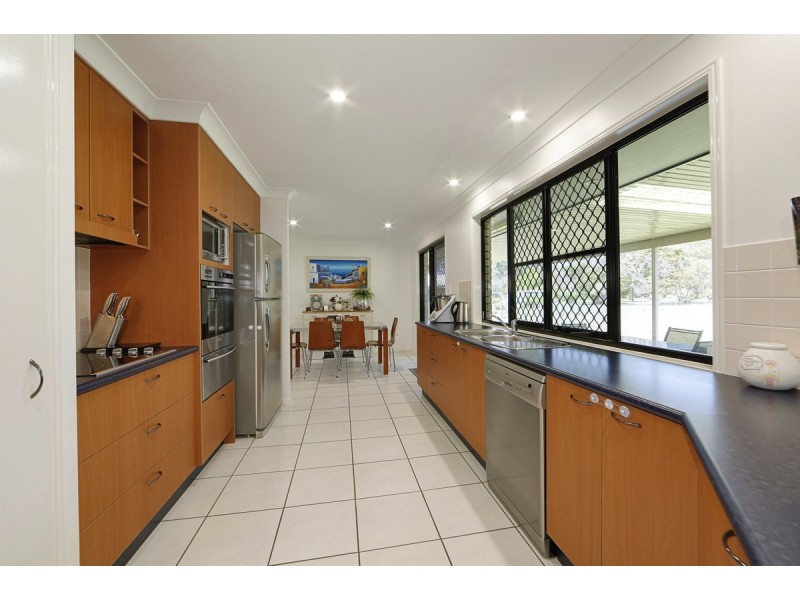 40 Arcadia Drive, Branyan QLD 4670