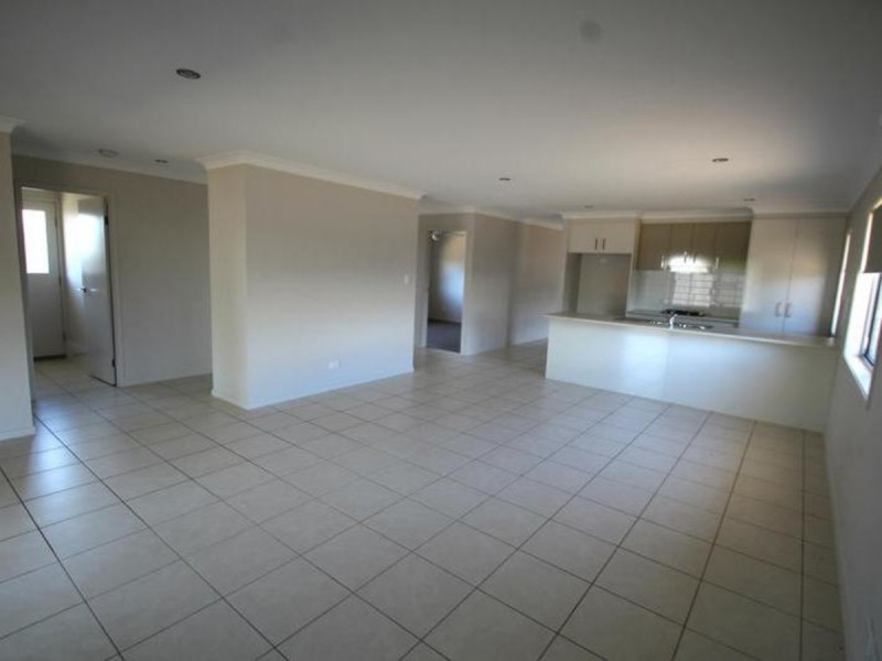 14 Morgan Way, Kalkie QLD 4670