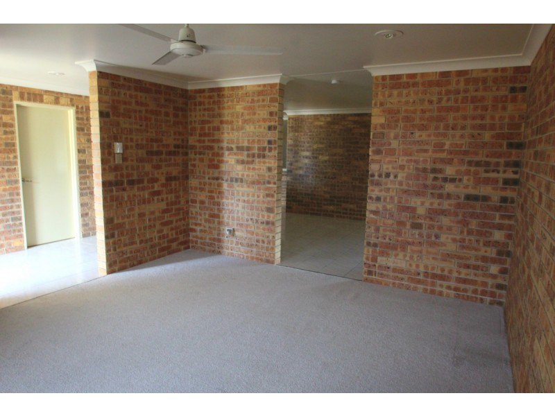12 Smiths Road, Avoca QLD 4670