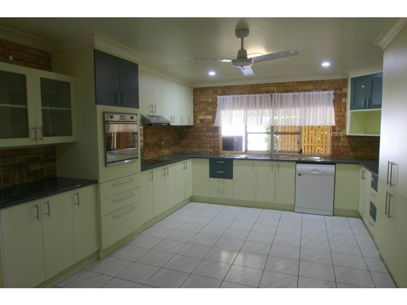 12 Smiths Road, Avoca QLD 4670