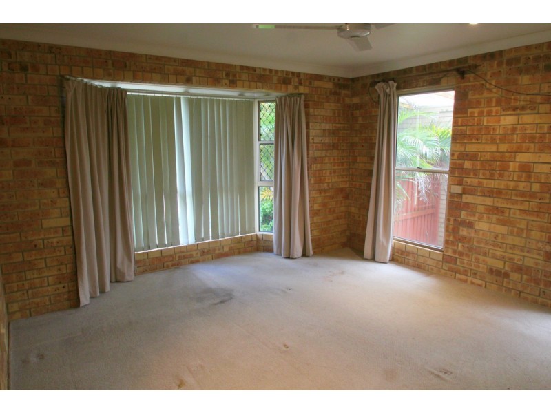 12 Smiths Road, Avoca QLD 4670