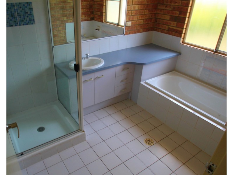 12 Smiths Road, Avoca QLD 4670