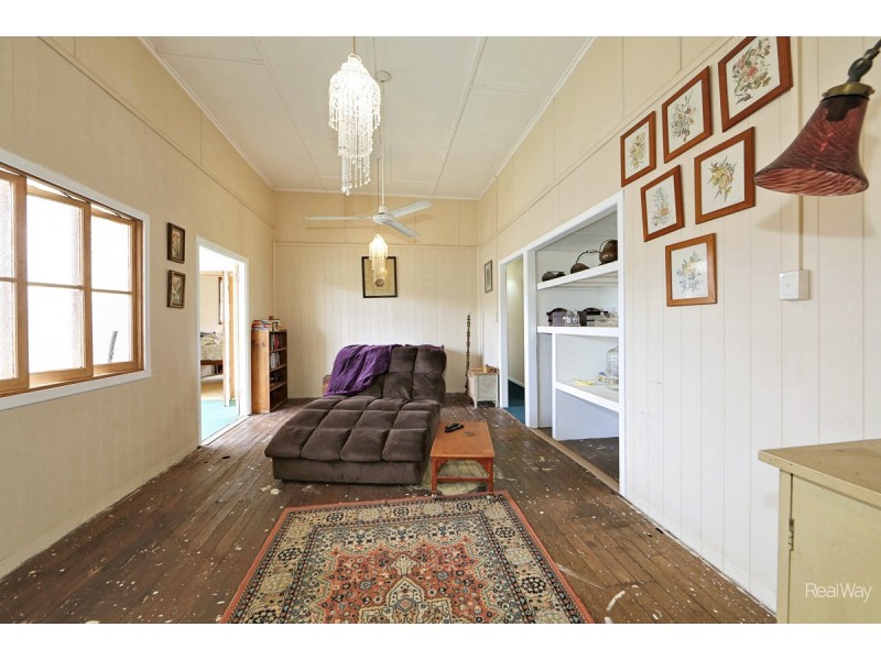 11 Queen Street, Cordalba QLD 4660