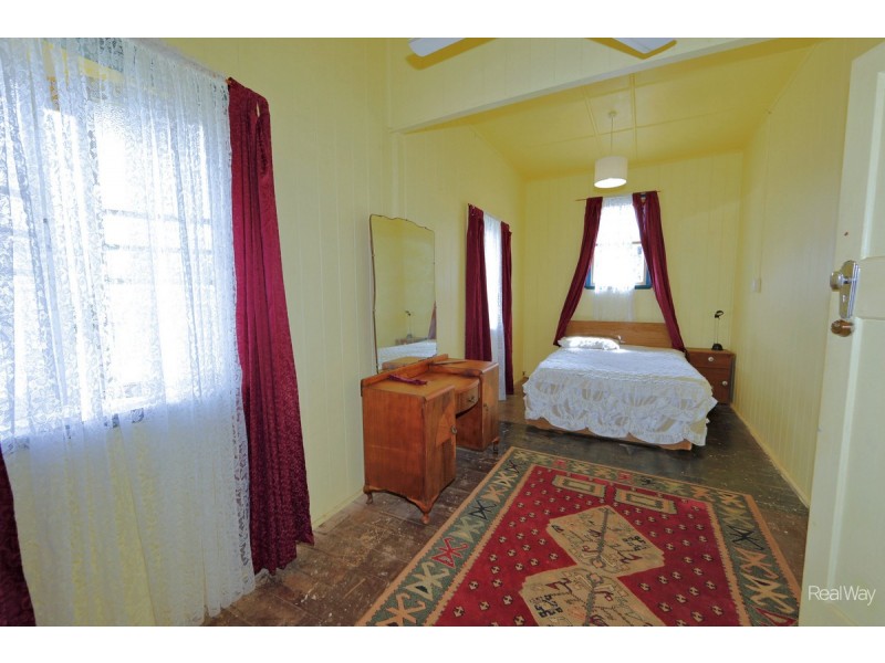 11 Queen Street, Cordalba QLD 4660
