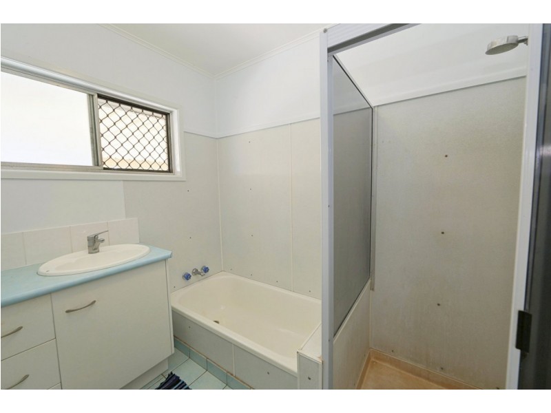 69 Riedy Street, Thabeban QLD 4670