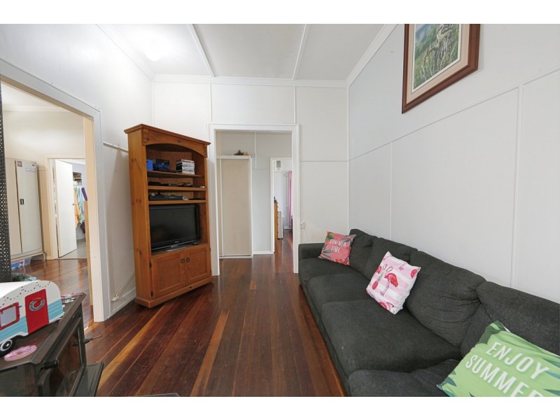 17 Hurst Street, Walkervale QLD 4670