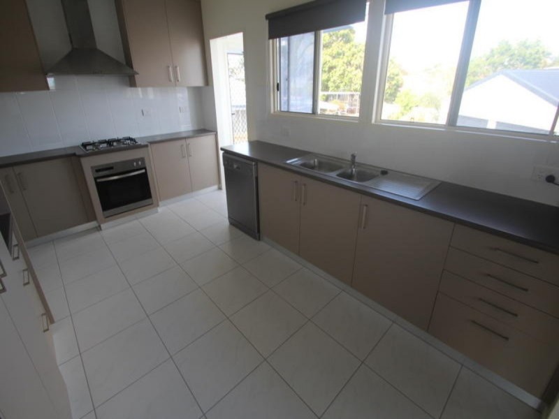 1 Grimstead Street, Bundaberg West QLD 4670