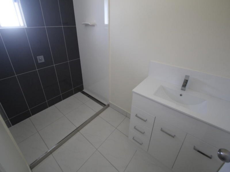 1 Grimstead Street, Bundaberg West QLD 4670