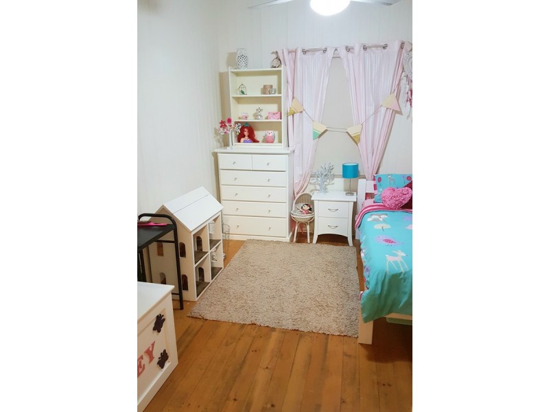 138 Elliott Heads Road, Avenell Heights QLD 4670