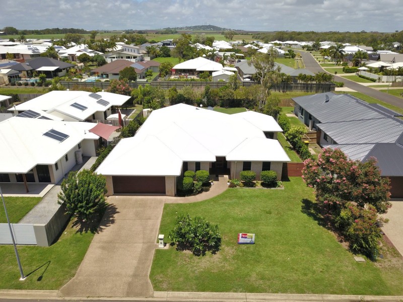 107 Davidson Street, Bargara QLD 4670