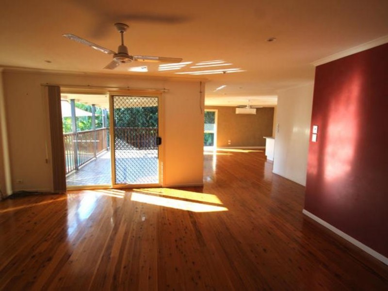 19 Tropicana Drive, Avoca QLD 4670