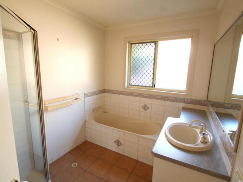 19 Tropicana Drive, Avoca QLD 4670