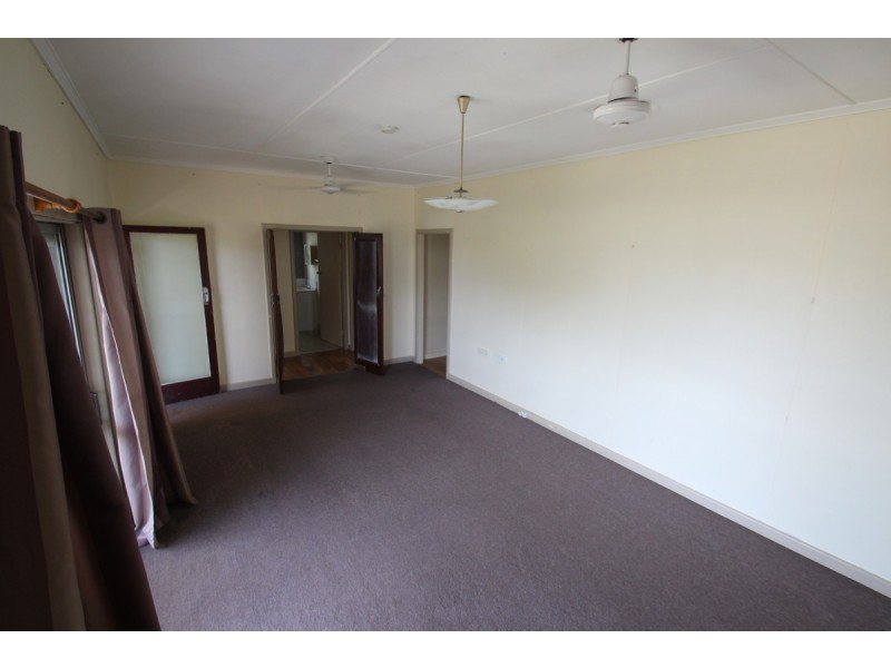 6 Auer Street, Kepnock QLD 4670