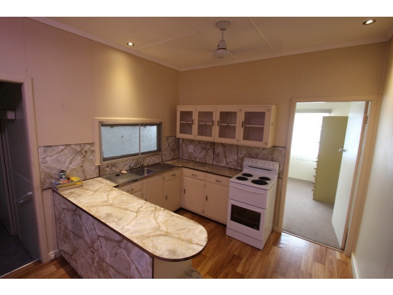 6 Auer Street, Kepnock QLD 4670