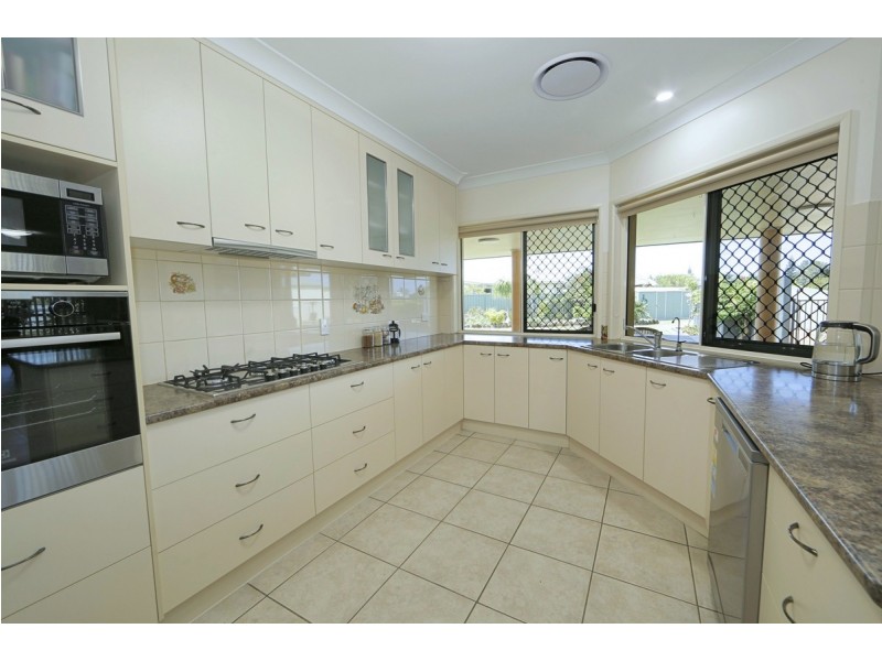 11 Francis Place, Innes Park QLD 4670