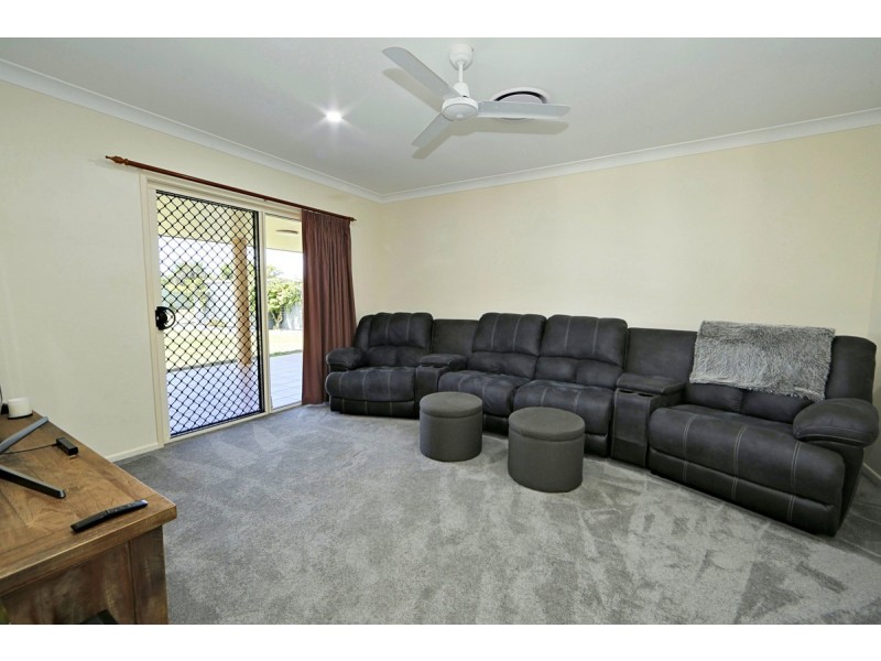 11 Francis Place, Innes Park QLD 4670