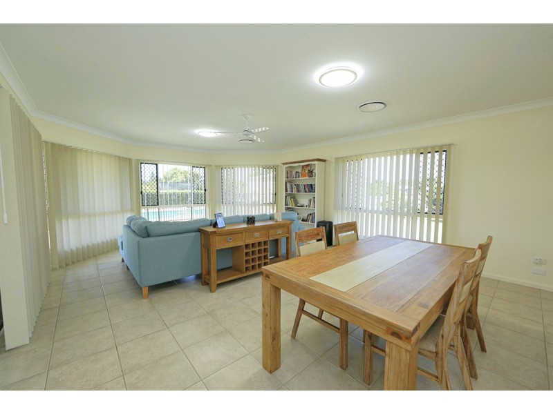 11 Francis Place, Innes Park QLD 4670