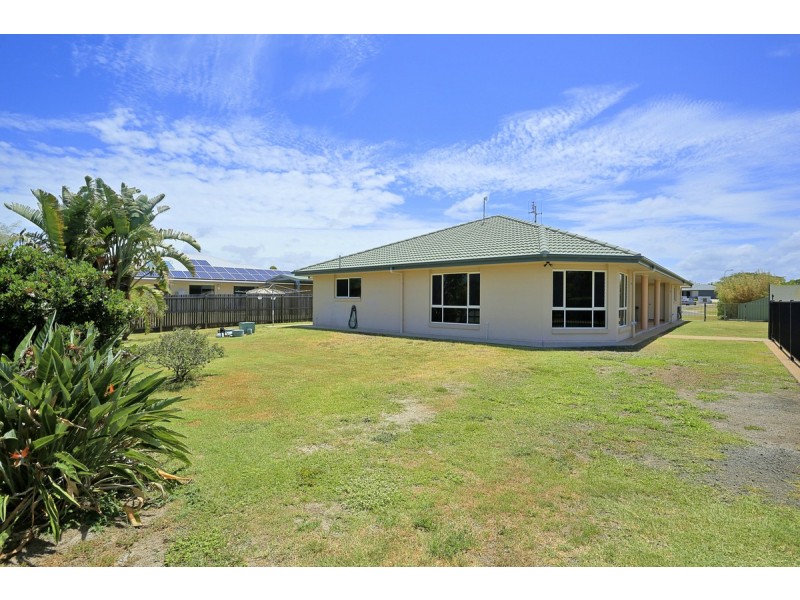 11 Francis Place, Innes Park QLD 4670