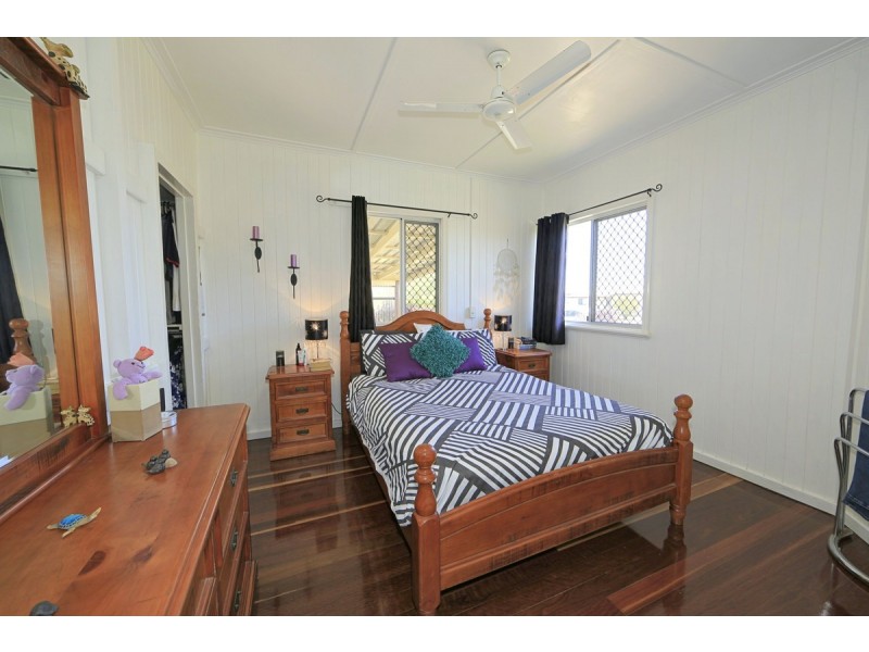 25 Vasey Street, Avenell Heights QLD 4670