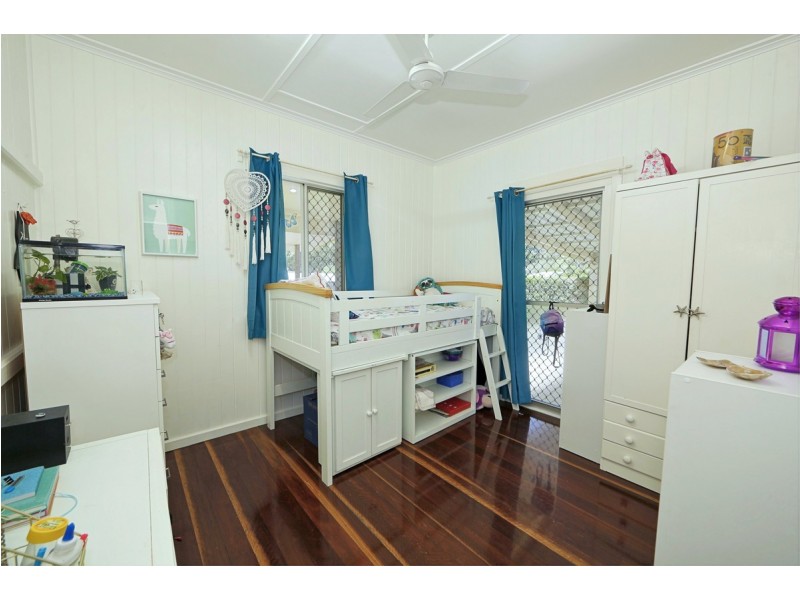 25 Vasey Street, Avenell Heights QLD 4670