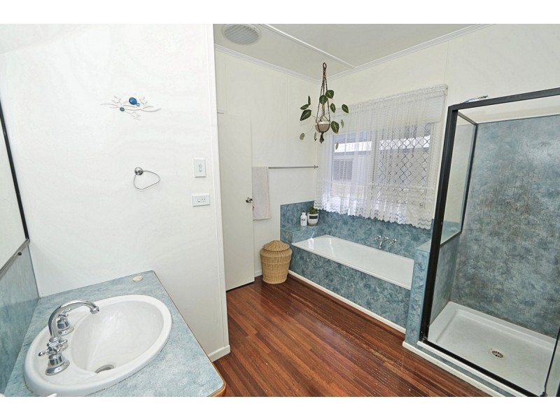 25 Vasey Street, Avenell Heights QLD 4670