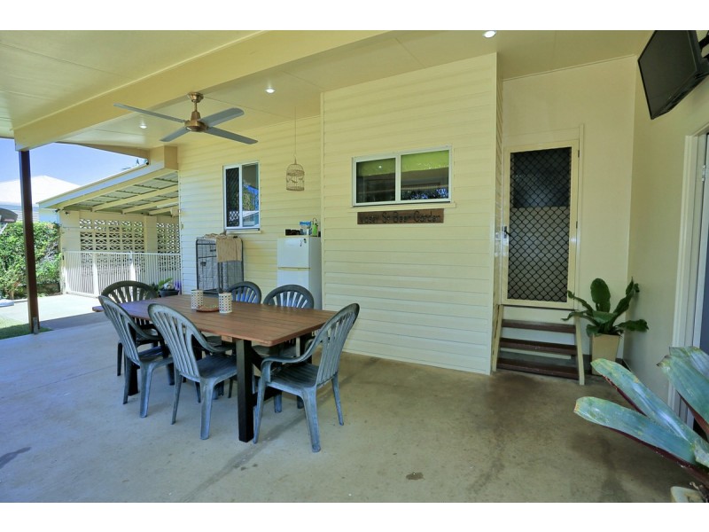 25 Vasey Street, Avenell Heights QLD 4670