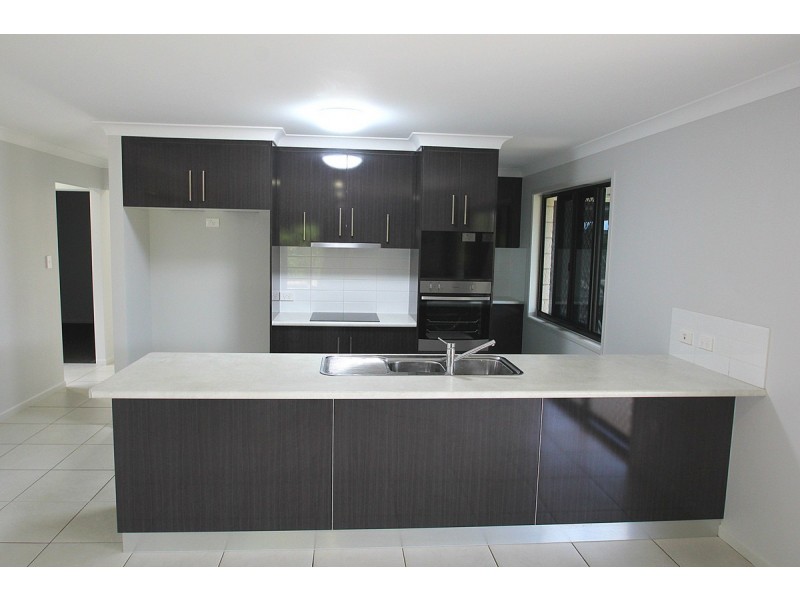 6 Yates Court, Kepnock QLD 4670