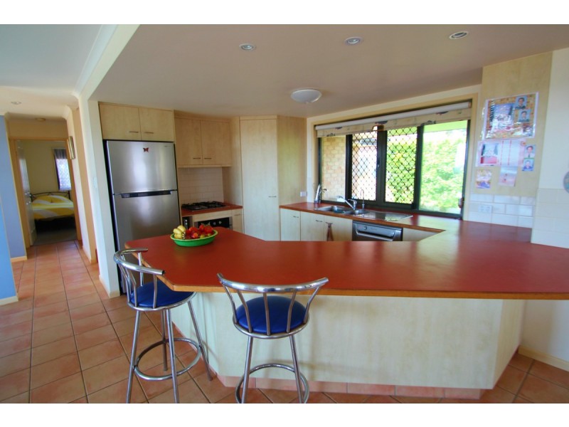 11 Sea Esplanade, Elliott Heads QLD 4670