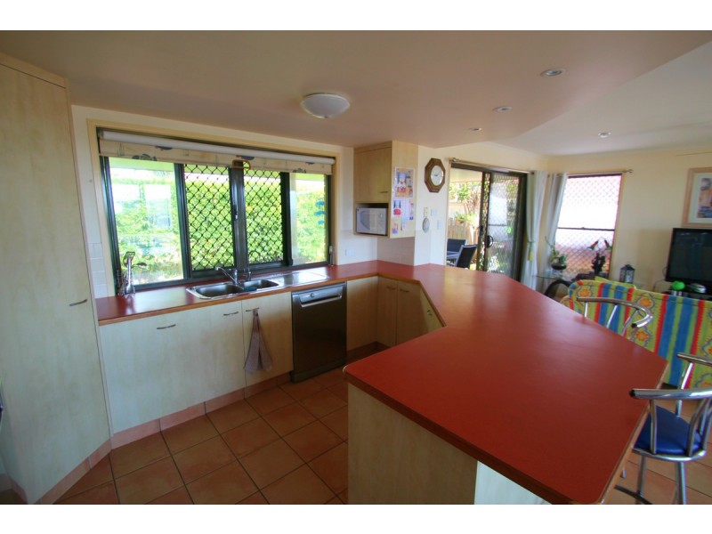 11 Sea Esplanade, Elliott Heads QLD 4670