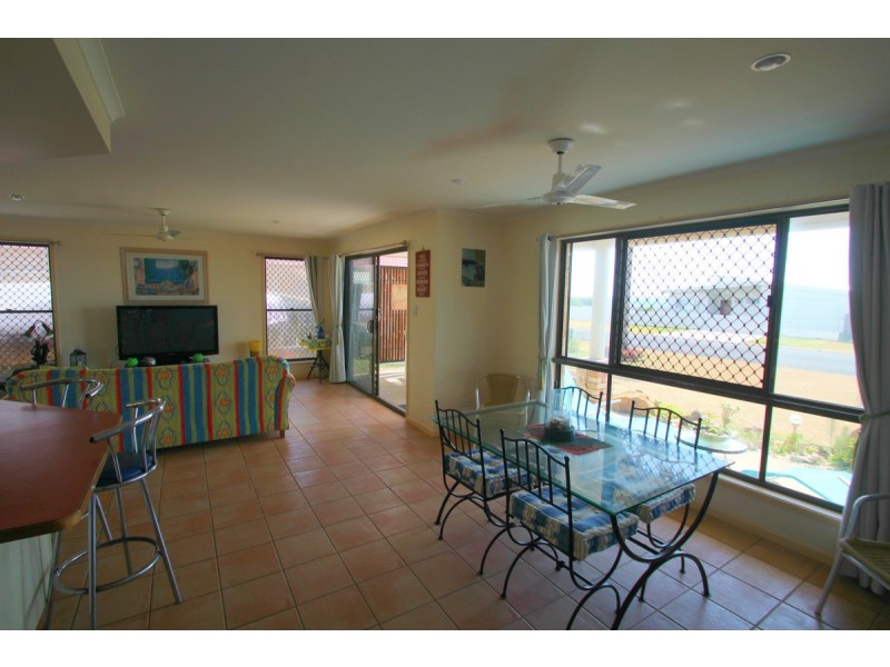 11 Sea Esplanade, Elliott Heads QLD 4670