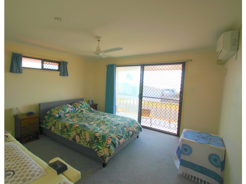 11 Sea Esplanade, Elliott Heads QLD 4670