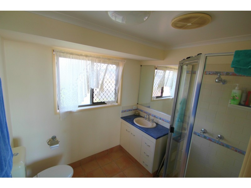 11 Sea Esplanade, Elliott Heads QLD 4670