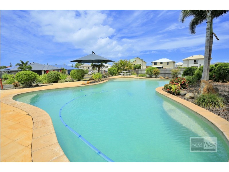 14 McCallum Close, Coral Cove QLD 4670
