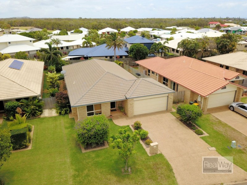 14 McCallum Close, Coral Cove QLD 4670