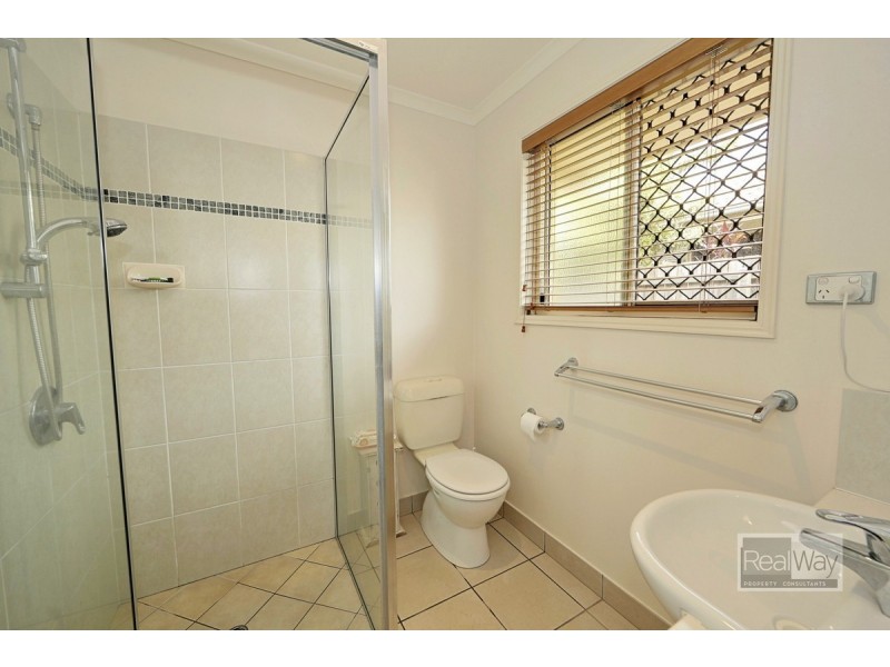 14 McCallum Close, Coral Cove QLD 4670