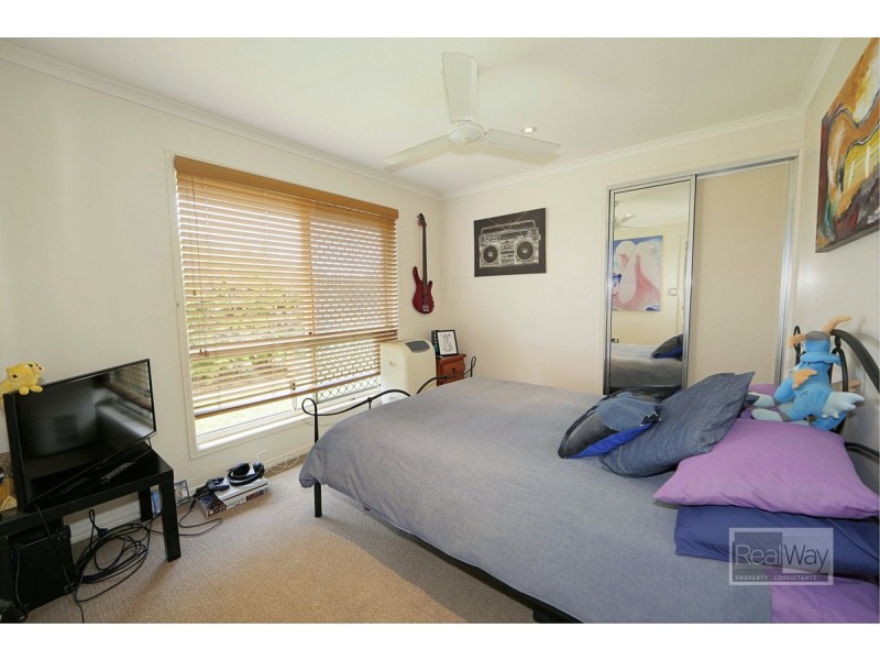 14 McCallum Close, Coral Cove QLD 4670