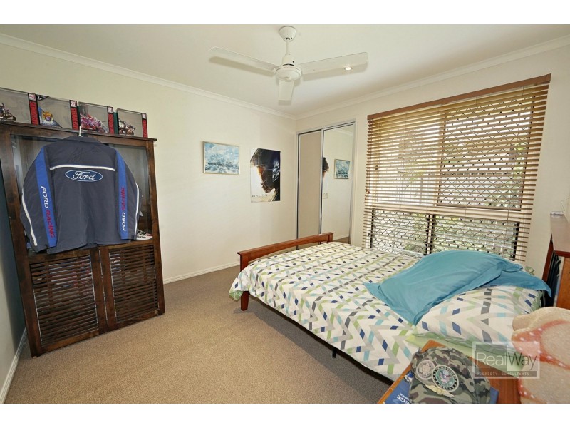 14 McCallum Close, Coral Cove QLD 4670