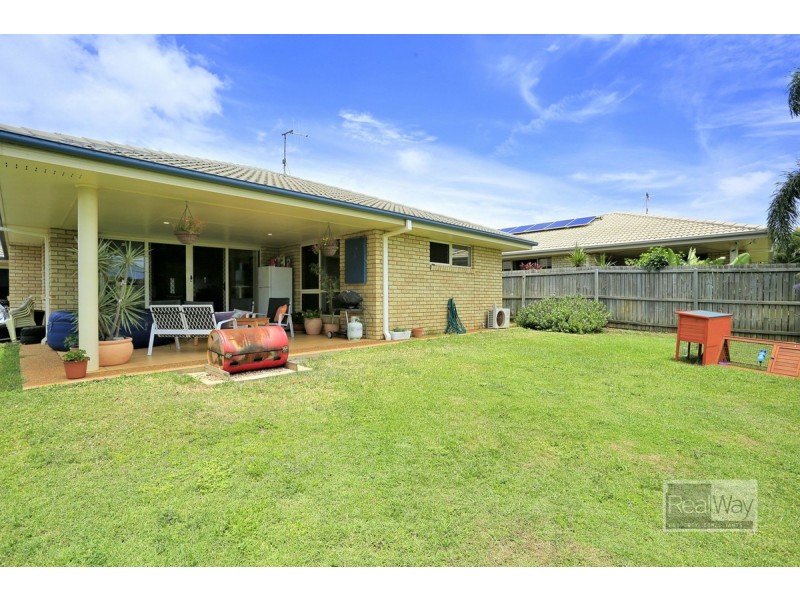 14 McCallum Close, Coral Cove QLD 4670