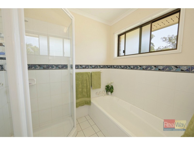 25 Erindale Avenue, Kensington QLD 4670