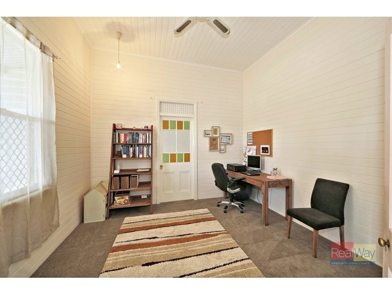 6 Walker Street, Walkervale QLD 4670