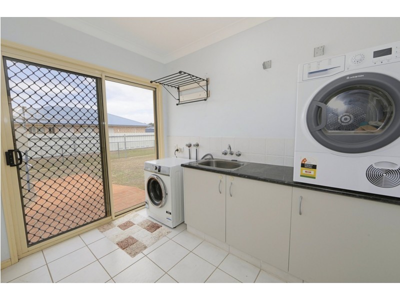 18 Clydesdale Avenue, Branyan QLD 4670