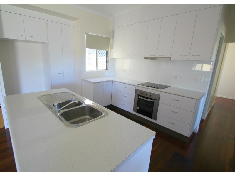 21 Avenell Street, Avenell Heights QLD 4670