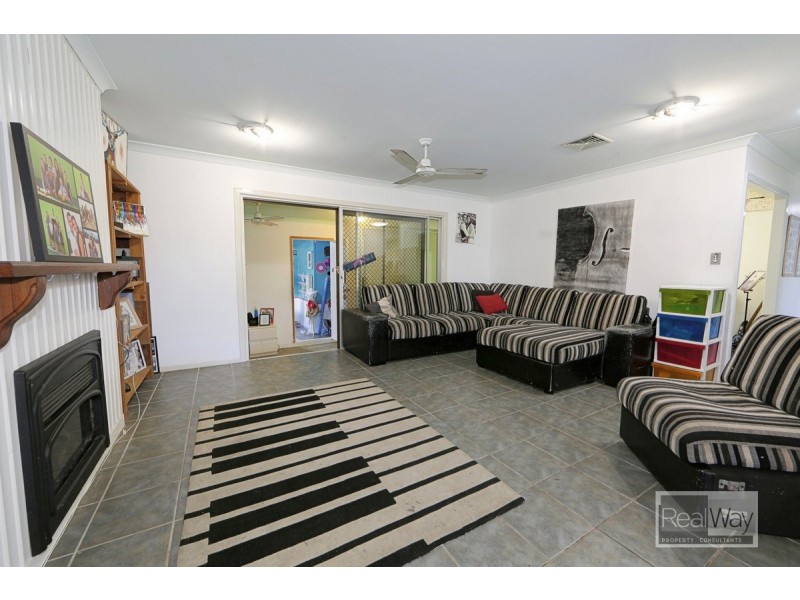 1 Pizzey Street, Kepnock QLD 4670