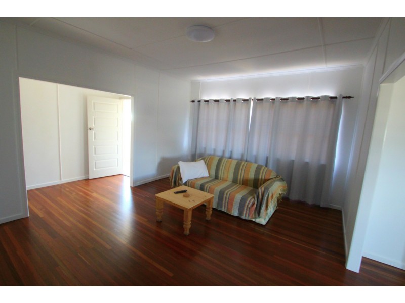 38 Bathurst Street, Elliott Heads QLD 4670