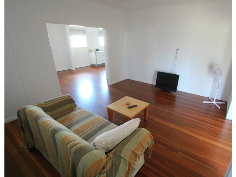 38 Bathurst Street, Elliott Heads QLD 4670