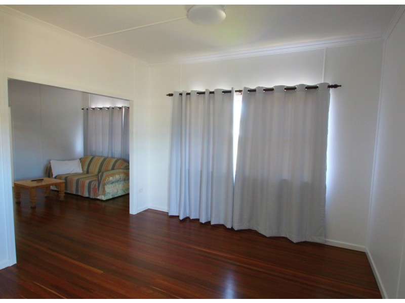 38 Bathurst Street, Elliott Heads QLD 4670