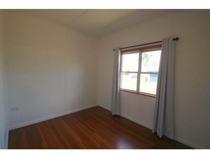 38 Bathurst Street, Elliott Heads QLD 4670